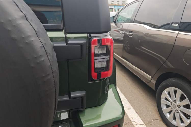 Used BAIC Off-Road BJ40 2024 2.0T Urban Hunter Honor Edition Right Rear Taillight
