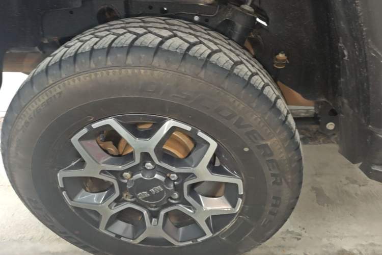 Used BAIC Off-Road BJ40 2024 2.0T Tribute to the 2020 Glory Edition Right Rear Wheel Hub