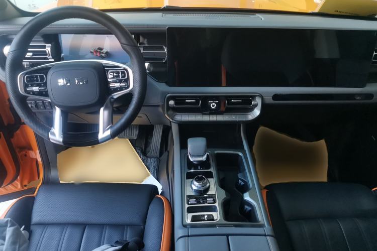 Used BAIC Off-Road BJ40 2024 2.0T All-New Urban Hunter Edition Ultimate Version Center Console