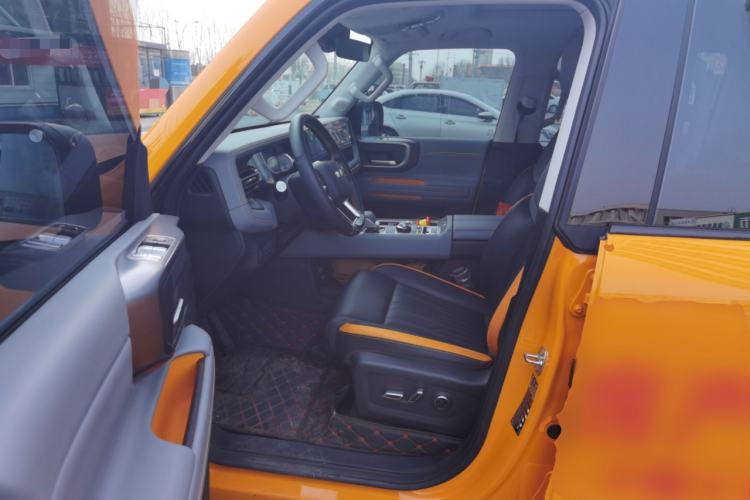 Used BAIC Off-Road BJ40 2024 2.0T All-New Urban Hunter Edition Chivalrous Style Driver Seat