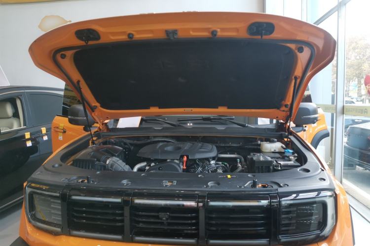 Used BAIC Off-Road BJ40 2024 2.0T All-New Urban Hunter Edition Ultimate Version Engine Bay