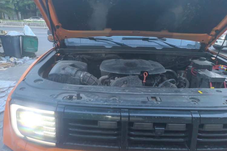 Used BAIC Off-Road BJ40 2024 2.0T All-New Urban Hunter Edition Chivalrous Style Engine Bay Right