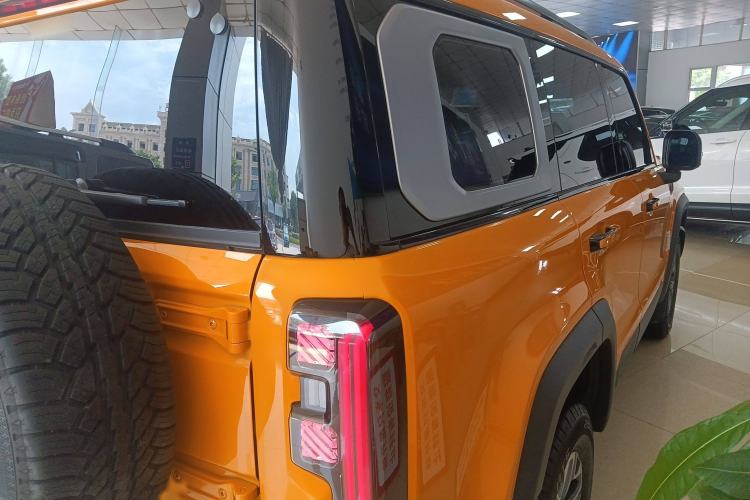 Used BAIC Off-Road BJ40 2024 2.0T All-New Urban Hunter Edition Ultimate Version Exterior 3