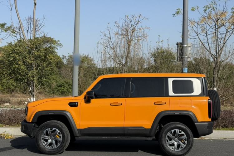 Used BAIC Off-Road BJ40 2024 2.0T All-New Urban Hunter Edition Chivalrous Style Exterior 4