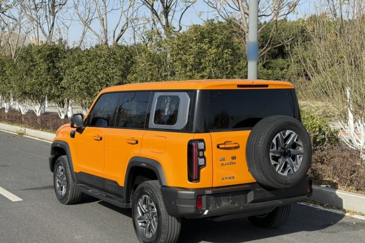 Used BAIC Off-Road BJ40 2024 2.0T All-New Urban Hunter Edition Chivalrous Style Exterior 5
