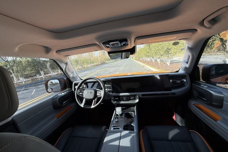 Used BAIC Off-Road BJ40 2024 2.0T All-New Urban Hunter Edition Chivalrous Style Interior 1