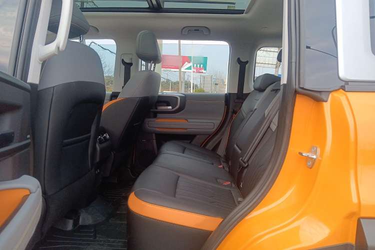 Used BAIC Off-Road BJ40 2024 2.0T All-New Urban Hunter Edition Advanced Type Interior 1