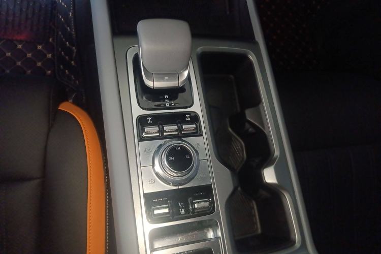 Used BAIC Off-Road BJ40 2024 2.0T All-New Urban Hunter Edition Ultimate Version Interior 6