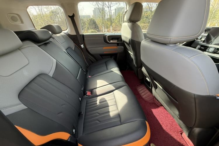 Used BAIC Off-Road BJ40 2024 2.0T All-New Urban Hunter Edition Chivalrous Style Interior 6