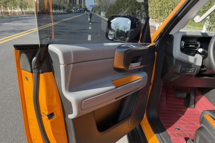 Used BAIC Off-Road BJ40 2024 2.0T All-New Urban Hunter Edition Chivalrous Style Interior 7