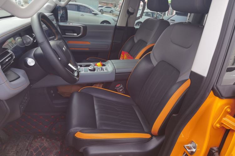 Used BAIC Off-Road BJ40 2024 2.0T All-New Urban Hunter Edition Chivalrous Style Left Front Seat