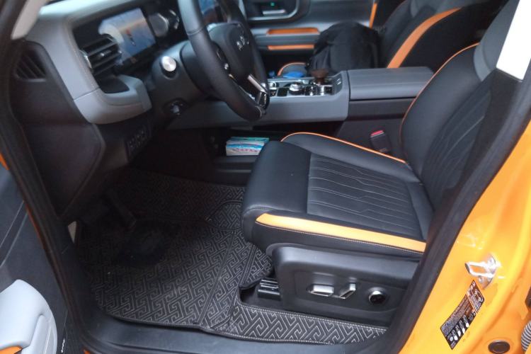Used BAIC Off-Road BJ40 2024 2.0T All-New Urban Hunter Edition Ultimate Version Left Front Seat