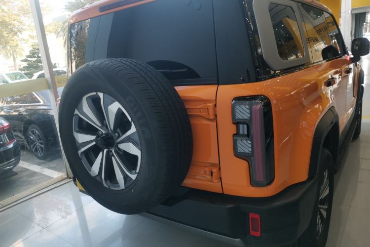 Used BAIC Off-Road BJ40 2024 2.0T All-New Urban Hunter Edition Ultimate Version Rear
