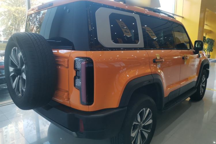 Used BAIC Off-Road BJ40 2024 2.0T All-New Urban Hunter Edition Ultimate Version Rear Right 45 Deg