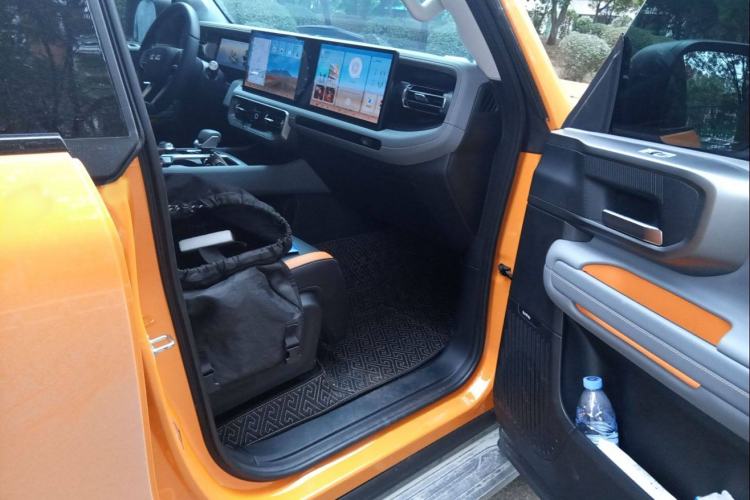 Used BAIC Off-Road BJ40 2024 2.0T All-New Urban Hunter Edition Ultimate Version Right Front Seat