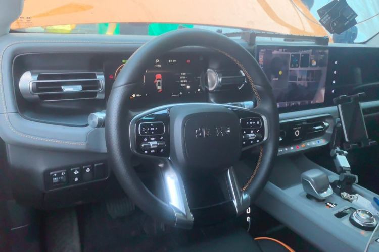 Used BAIC Off-Road BJ40 2024 2.0T All-New Urban Hunter Edition Chivalrous Style Steering Wheel