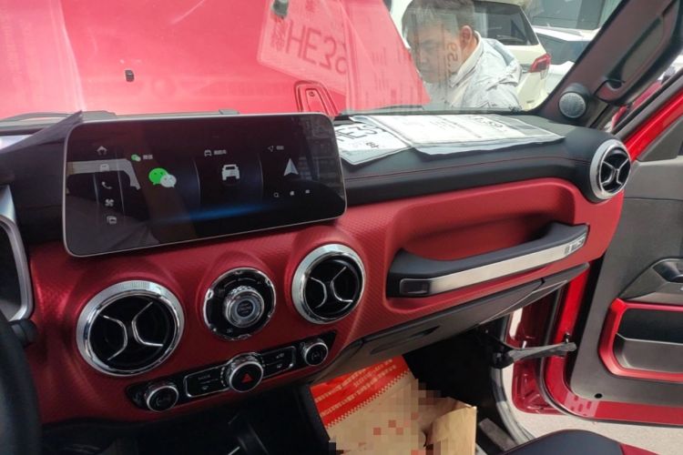 Used BAIC Off-Road BJ40 2024 2.0T Urban Hunter Honor Edition Audio And AC Panel