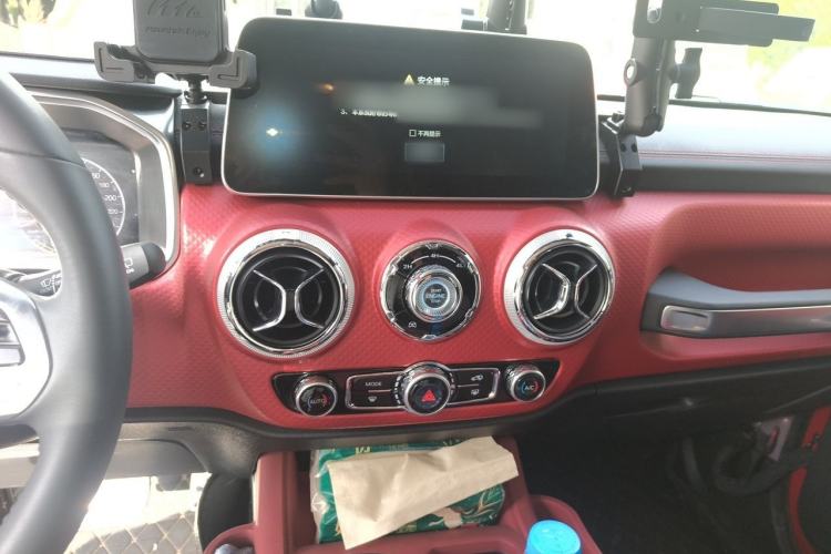 Used BAIC Off-Road BJ40 2024 2.0T Urban Hunter Honor Edition Audio And AC Panel