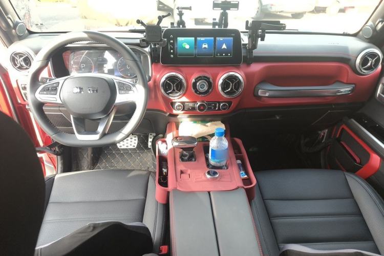Used BAIC Off-Road BJ40 2024 2.0T Urban Hunter Honor Edition Center Console