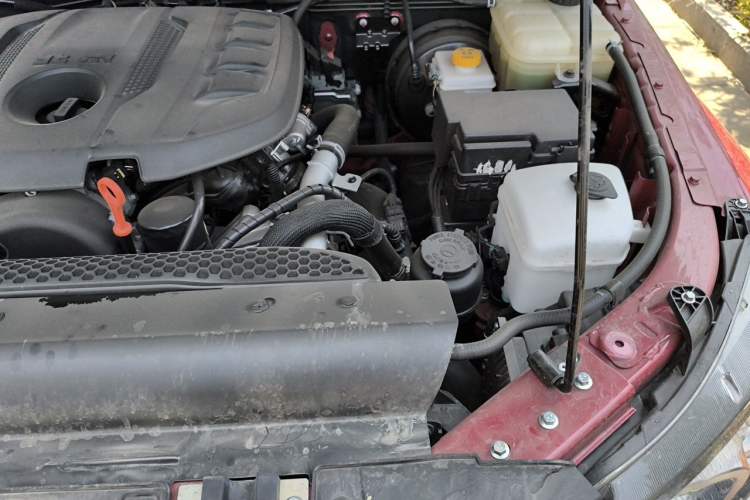 Used BAIC Off-Road BJ40 2024 2.0T Urban Hunter Honor Edition Engine Bay Left