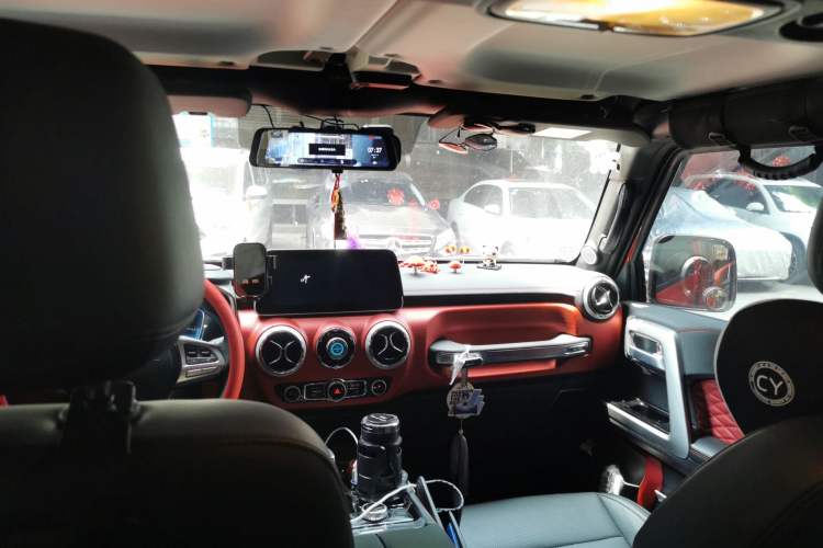Used BAIC Off-Road BJ40 2024 2.0T Urban Hunter Honor Edition Headliner