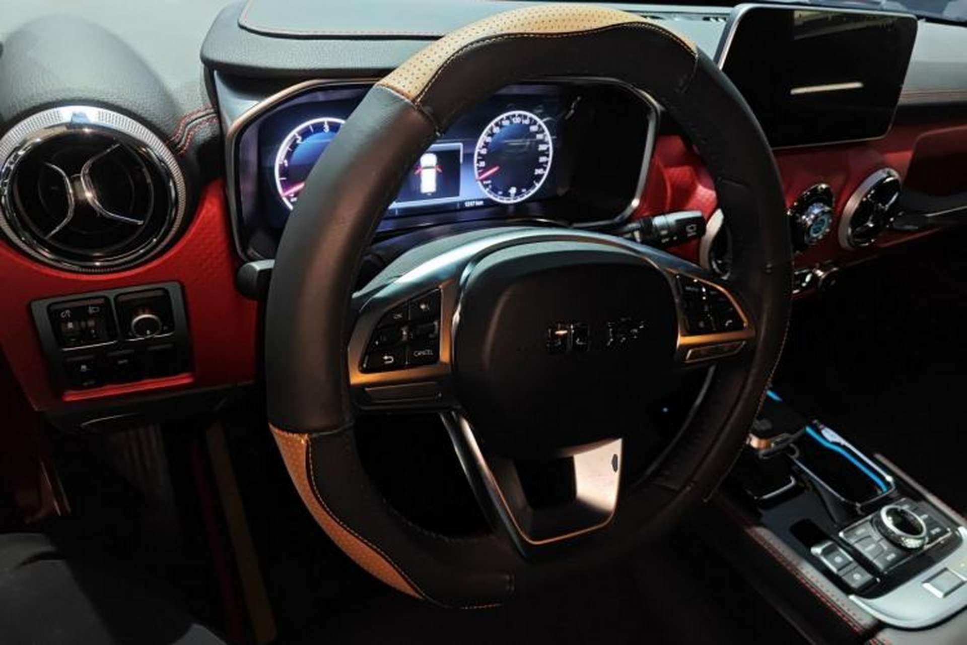 Used BAIC Off-Road BJ40 2024 2.0D Blade Hero Glory Edition Interior 2