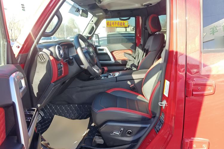Used BAIC Off-Road BJ40 2024 2.0T Urban Hunter Honor Edition Interior 3