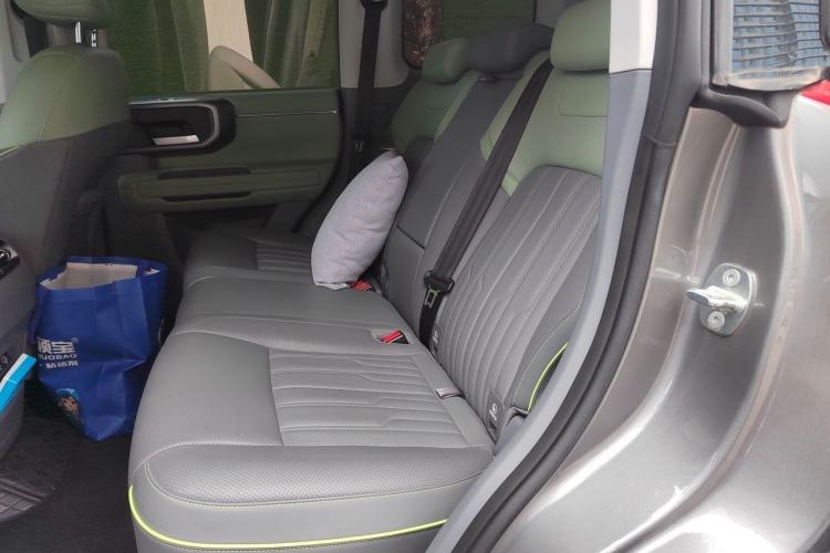 Used BAIC Off-Road BJ40 2024 2.0T All-New Urban Hunter Edition Chivalrous Style Interior 4