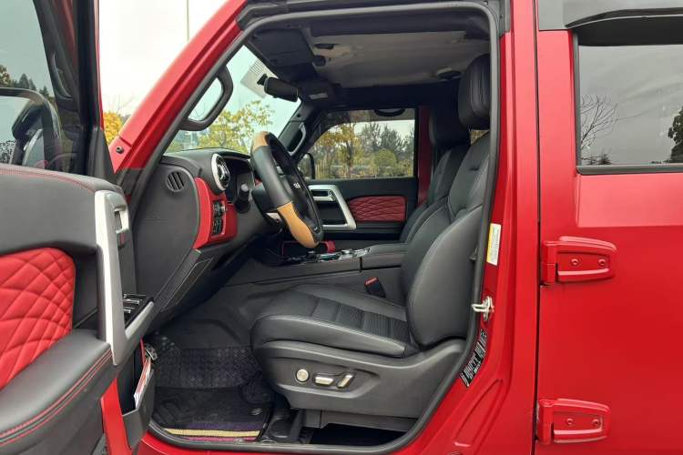 Used BAIC Off-Road BJ40 2024 2.0D Blade Hero Glory Edition Interior 5