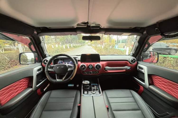 Used BAIC Off-Road BJ40 2024 2.0D Blade Hero Glory Edition Interior 6