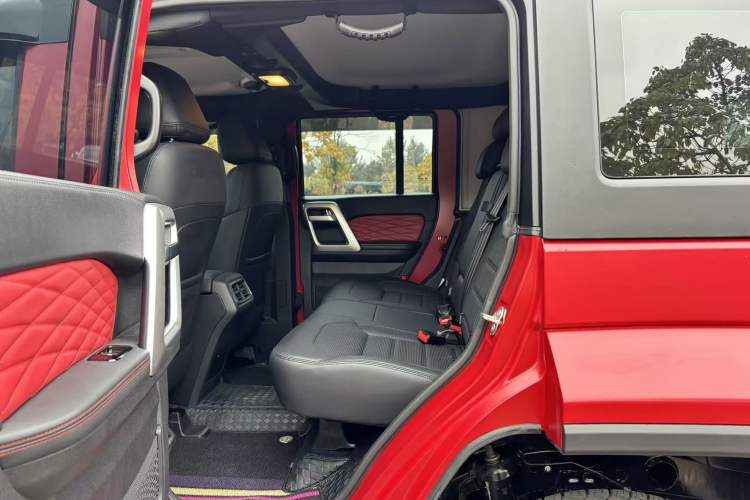 Used BAIC Off-Road BJ40 2024 2.0D Blade Hero Glory Edition Interior 7