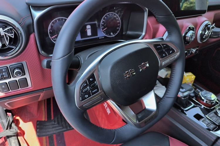 Used BAIC Off-Road BJ40 2024 2.0T Urban Hunter Honor Edition Steering Wheel