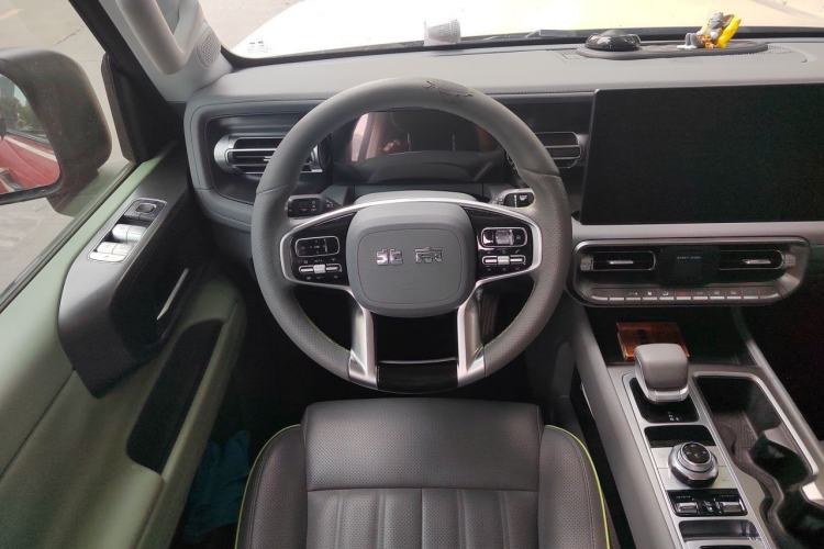 Used BAIC Off-Road BJ40 2024 2.0T All-New Urban Hunter Edition Chivalrous Style Steering Wheel