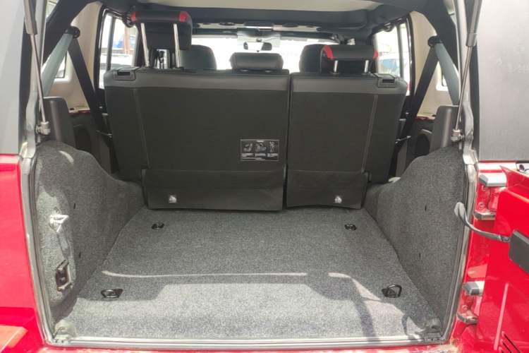 Used BAIC Off-Road BJ40 2024 2.0T Urban Hunter Honor Edition Trunk