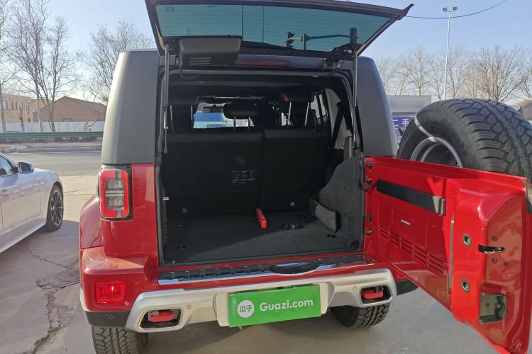Used BAIC Off-Road BJ40 2024 2.0T Urban Hunter Honor Edition Trunk