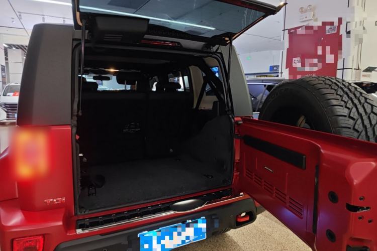 Used BAIC Off-Road BJ40 2024 2.0D Blade Hero Glory Edition Trunk