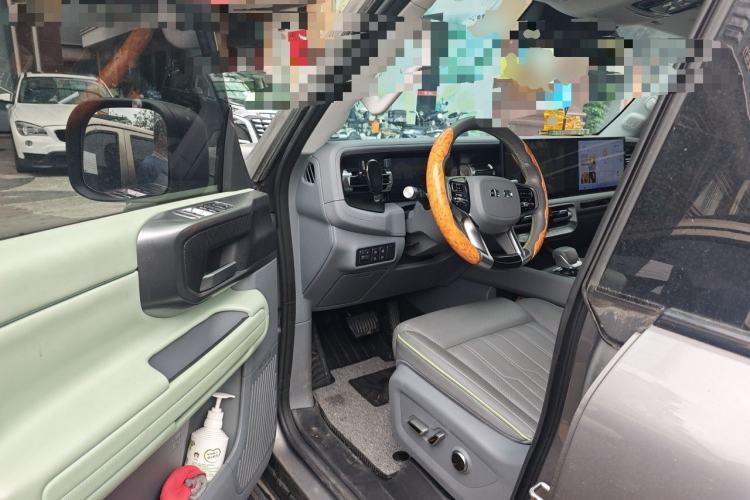 Used BAIC Off-Road BJ40 2024 2.0T All-New Urban Hunter Edition Chivalrous Style Driver Seat