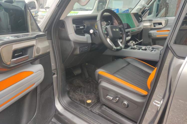 Used BAIC Off-Road BJ40 2024 2.0T All-New Urban Hunter Edition Chivalrous Style Driver Seat