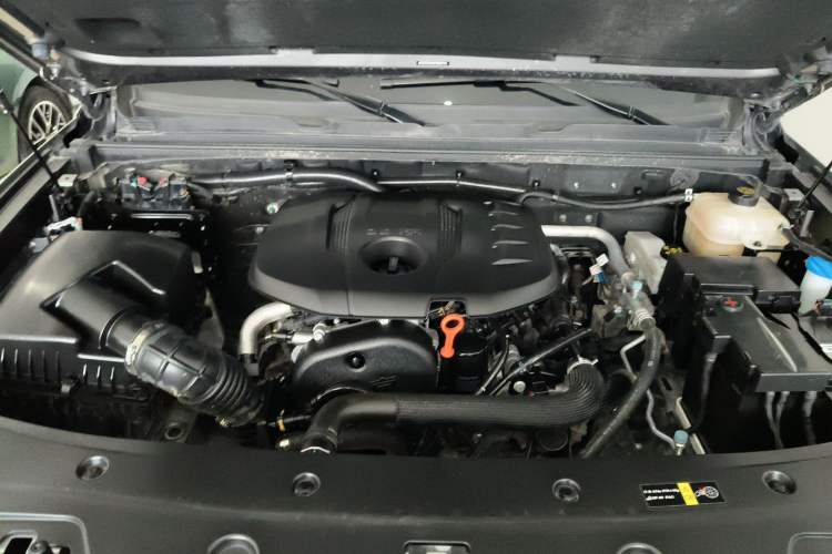 Used BAIC Off-Road BJ40 2024 2.0T All-New Urban Hunter Edition Chivalrous Style Engine Bay