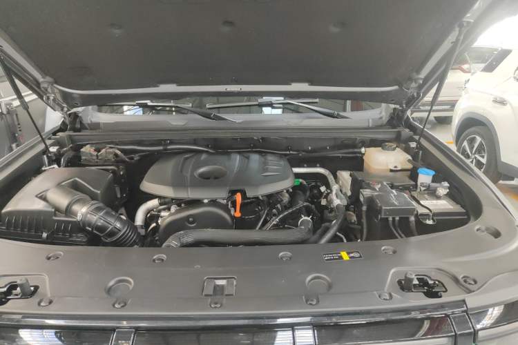Used BAIC Off-Road BJ40 2024 2.0T All-New Urban Hunter Edition Ultimate Version Engine Bay