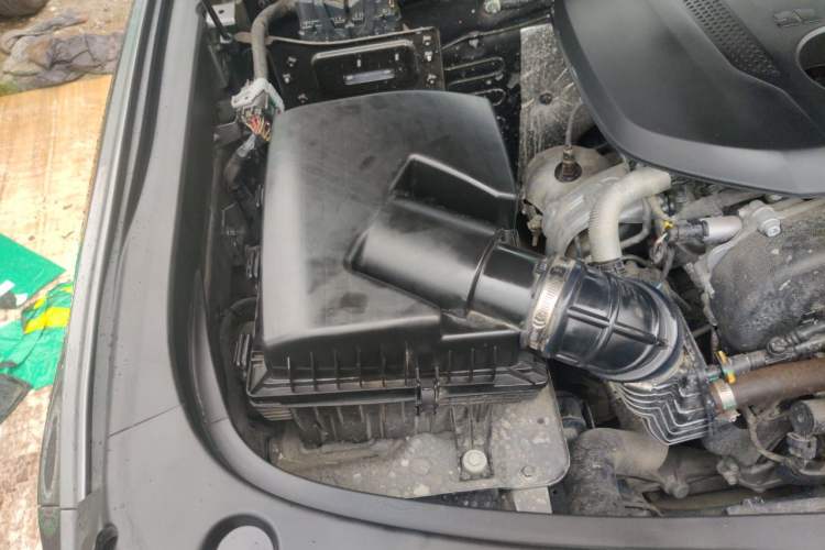 Used BAIC Off-Road BJ40 2024 2.0T All-New Urban Hunter Edition Chivalrous Style Engine Bay Right