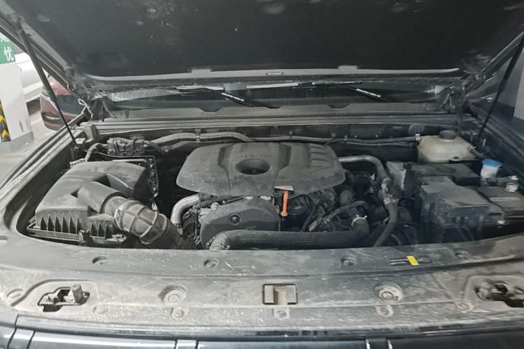Used BAIC Off-Road BJ40 2024 2.0T All-New Urban Hunter Edition Pioneer Type Engine Bay