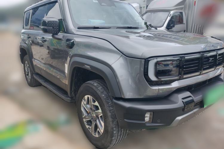 Used BAIC Off-Road BJ40 2024 2.0T All-New Urban Hunter Edition Chivalrous Style Front Right 45 Deg