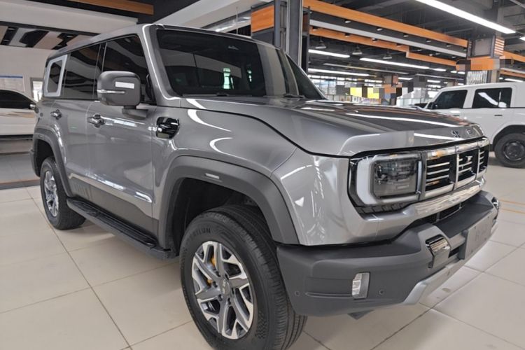 Used BAIC Off-Road BJ40 2024 2.0T All-New Urban Hunter Edition Chivalrous Style Front Right 45 Deg