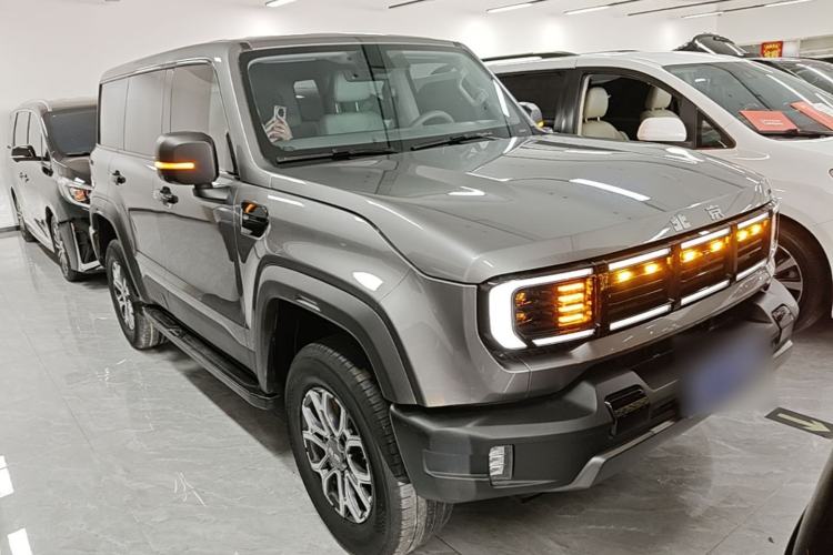 Used BAIC Off-Road BJ40 2024 2.0T All-New Urban Hunter Edition Pioneer Type Front Right 45 Deg