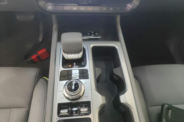 Used BAIC Off-Road BJ40 2024 2.0T All-New Urban Hunter Edition Ultimate Version Gear Lever