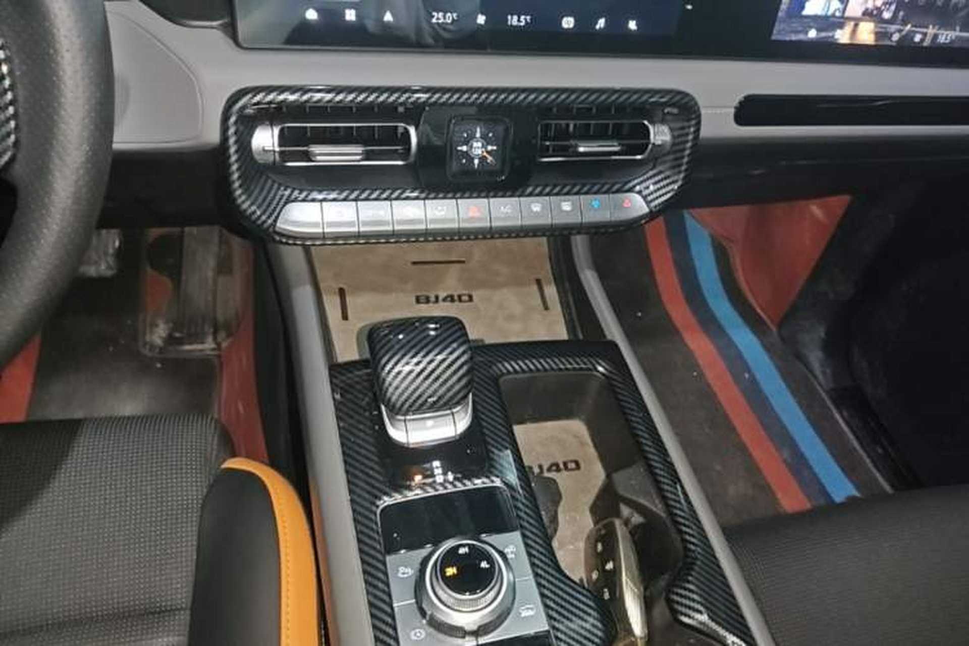 Used BAIC Off-Road BJ40 2024 2.0T All-New Urban Hunter Edition Pioneer Type Gear Lever