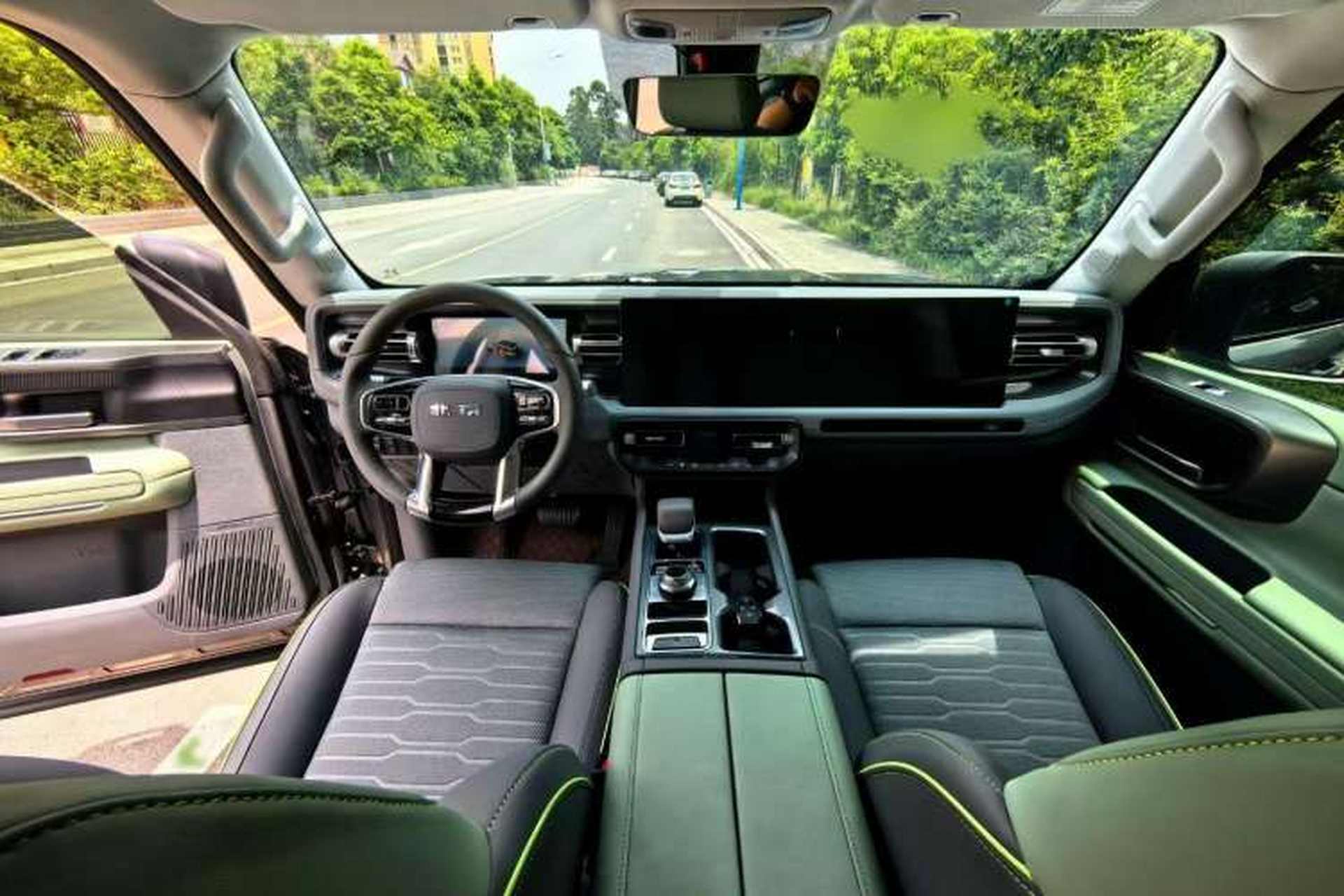 Used BAIC Off-Road BJ40 2024 2.0T All-New Blade Hero Edition Climber Interior 1