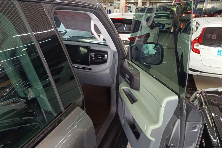 Used BAIC Off-Road BJ40 2024 2.0T All-New Blade Hero Edition Climber Interior 10