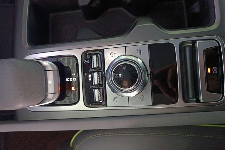Used BAIC Off-Road BJ40 2024 2.0T All-New Blade Hero Edition Climber Interior 11